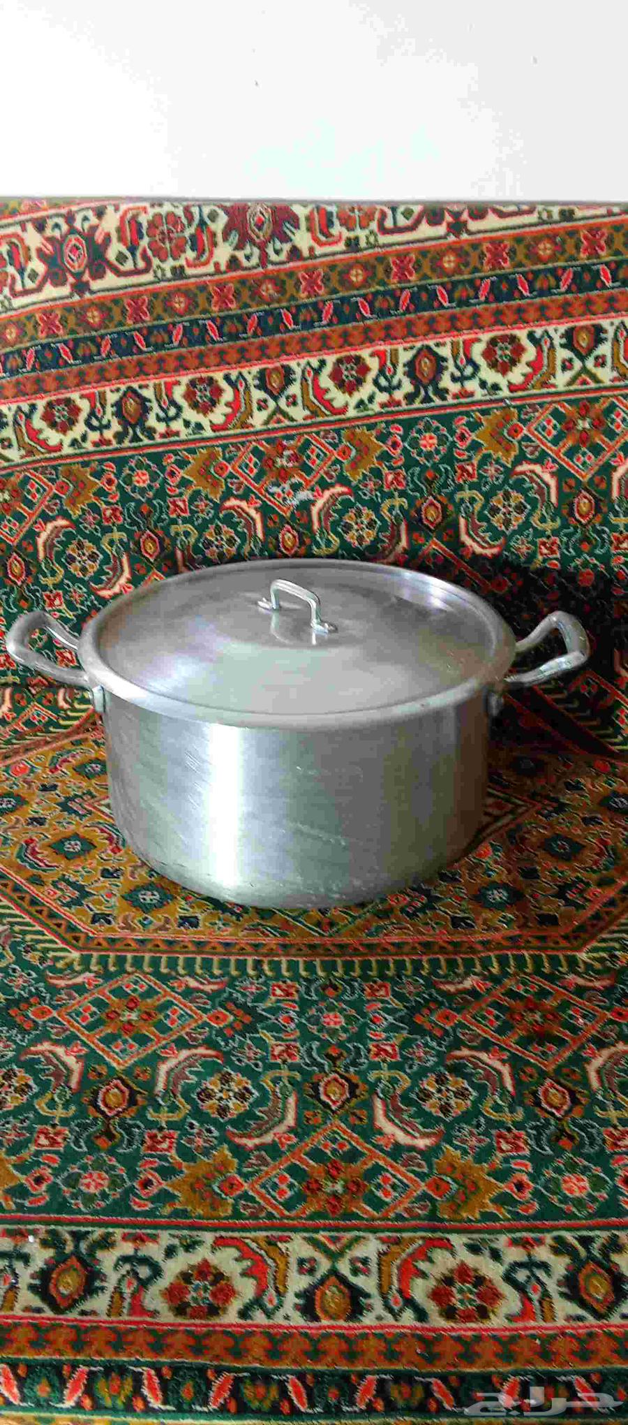 قدر كبير معدن قديم تقيل سميك64372550597507112