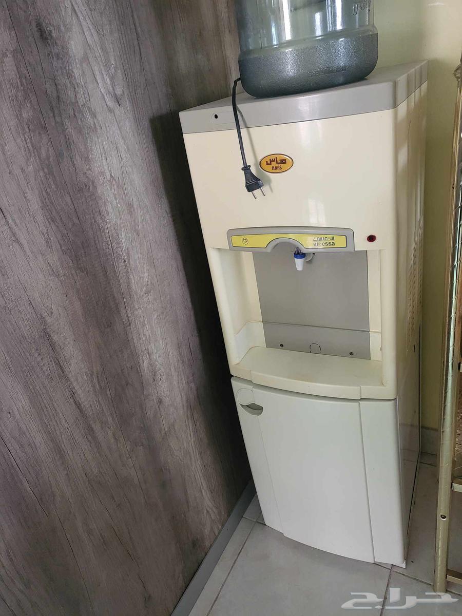 Various items64365484677378112