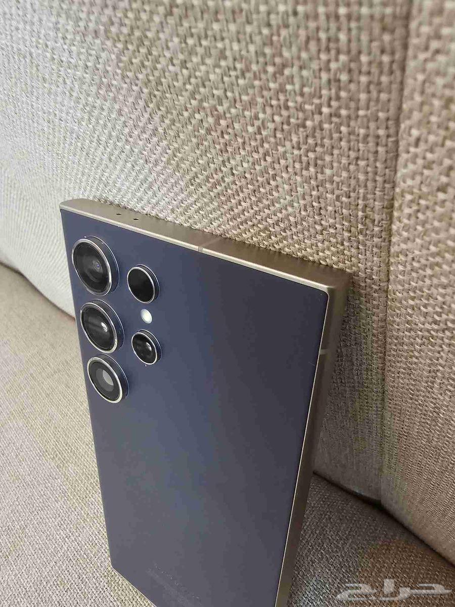 S24 Ultra phone with all accessories, less than two months old, includes 6 cases64363085960194113