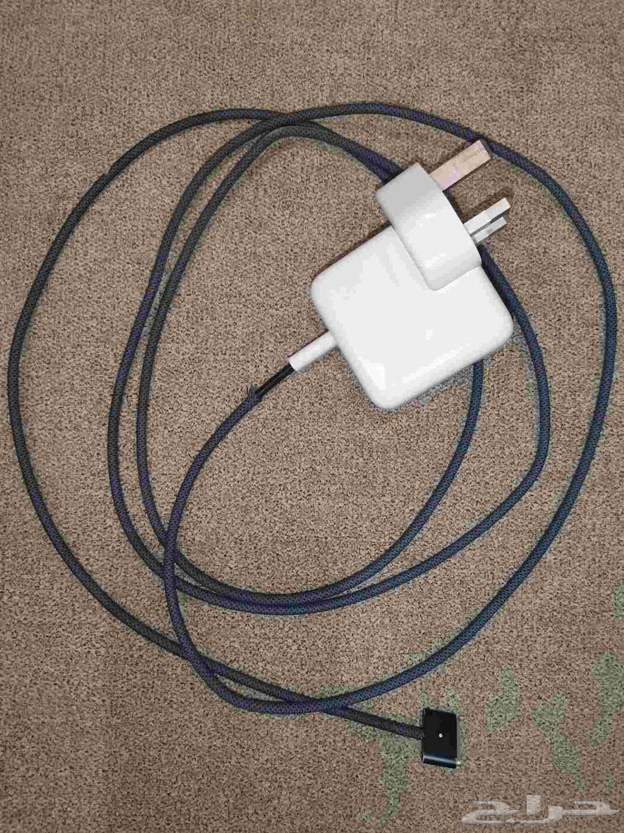 ماك بوك اير M2 ( يحتاج انعاش )64374408243459113