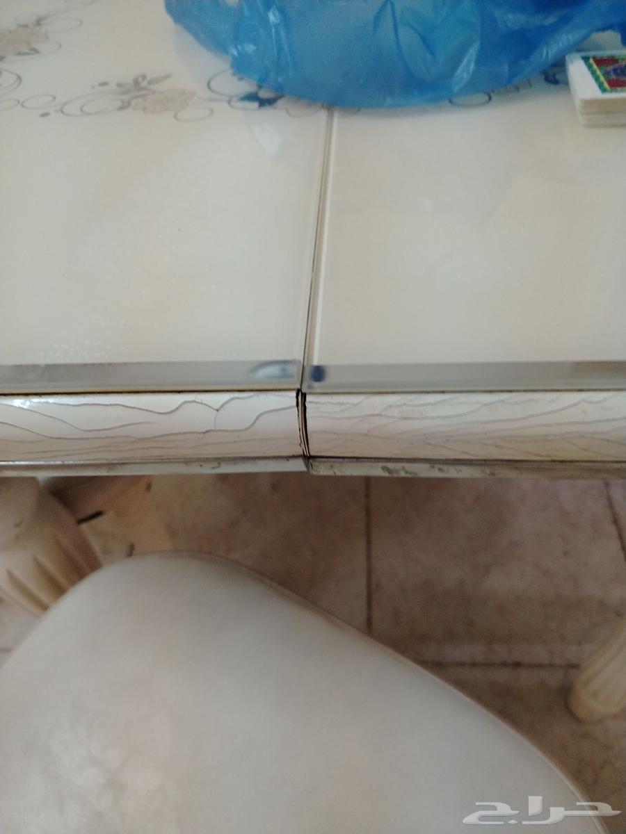 طاولة طعام للبيع64368354288003112