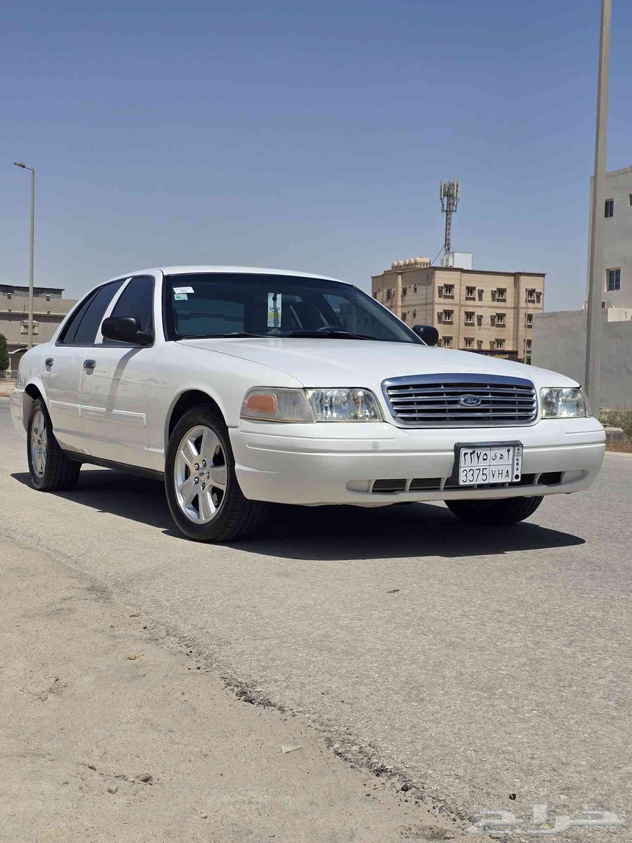 فورد كراون فكتوريا سعودي 2010 ممشي قليل.64517860971778112