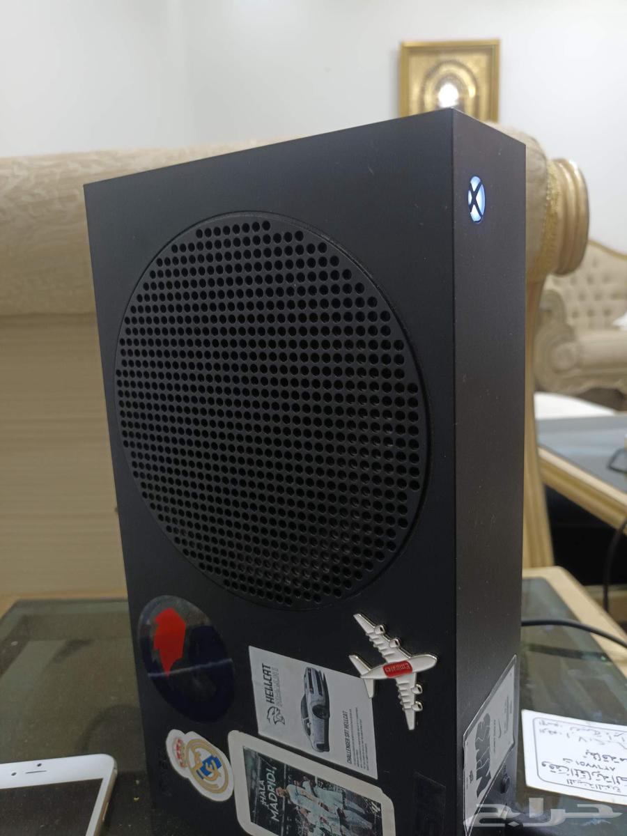 اكس بوكس سيريس اس مساحة 1TB للبيع بي 1200او بدل بلايستيشن 564367654411137112