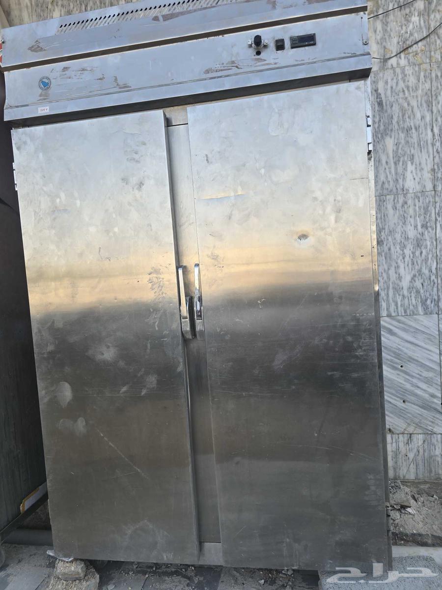 معدات مطعم للبيع ثلاجات وفريزر ومجلى مترين ومكينة شاورما64370231277955111