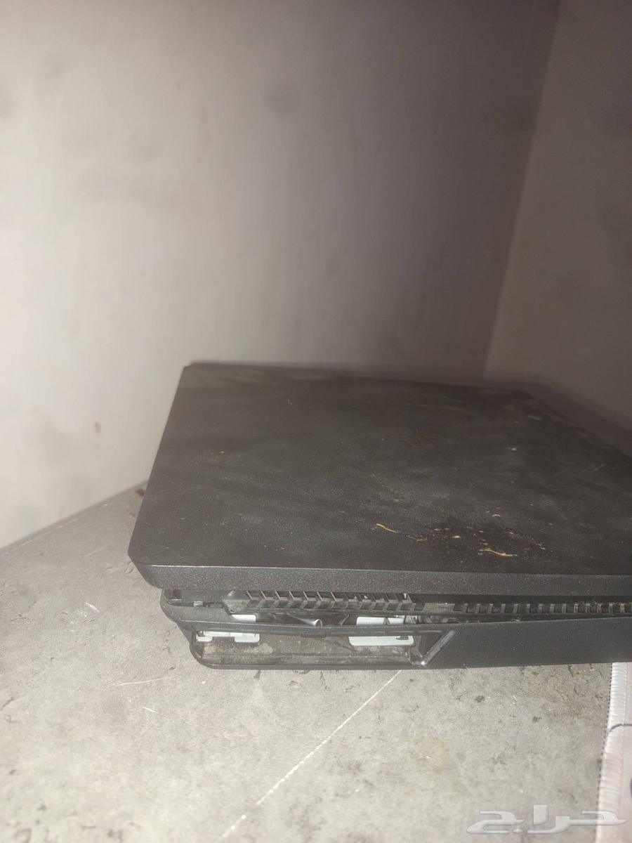 سوني 4 نضيف به كم كسر بس الكسور شكل ما يأثر اي شي على السوني64376944736259112