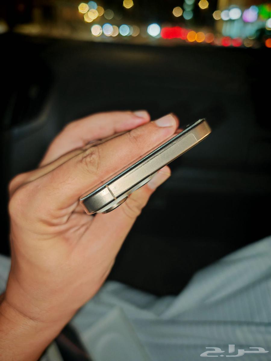 i phone 16 pro max 25664377093822593112