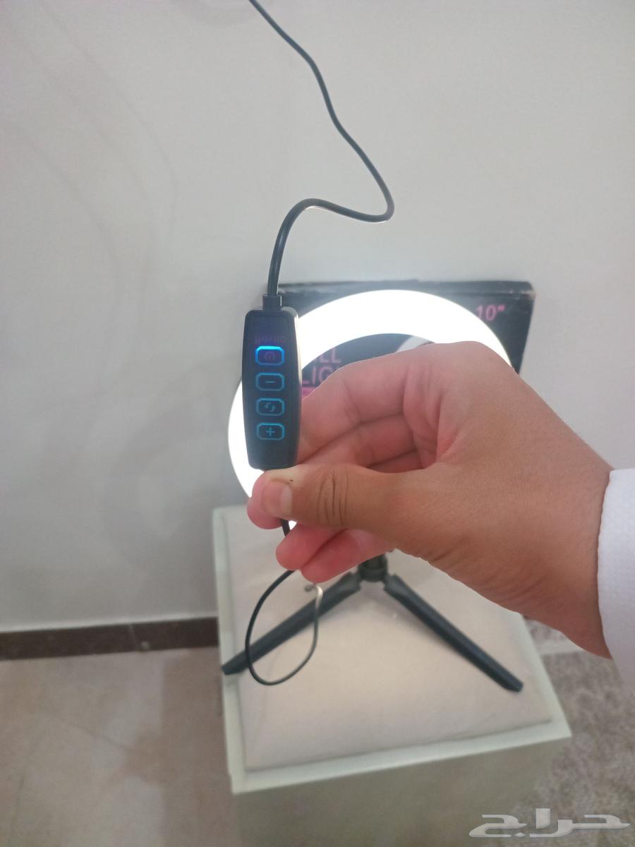 Multi-color lighting64376362661507113