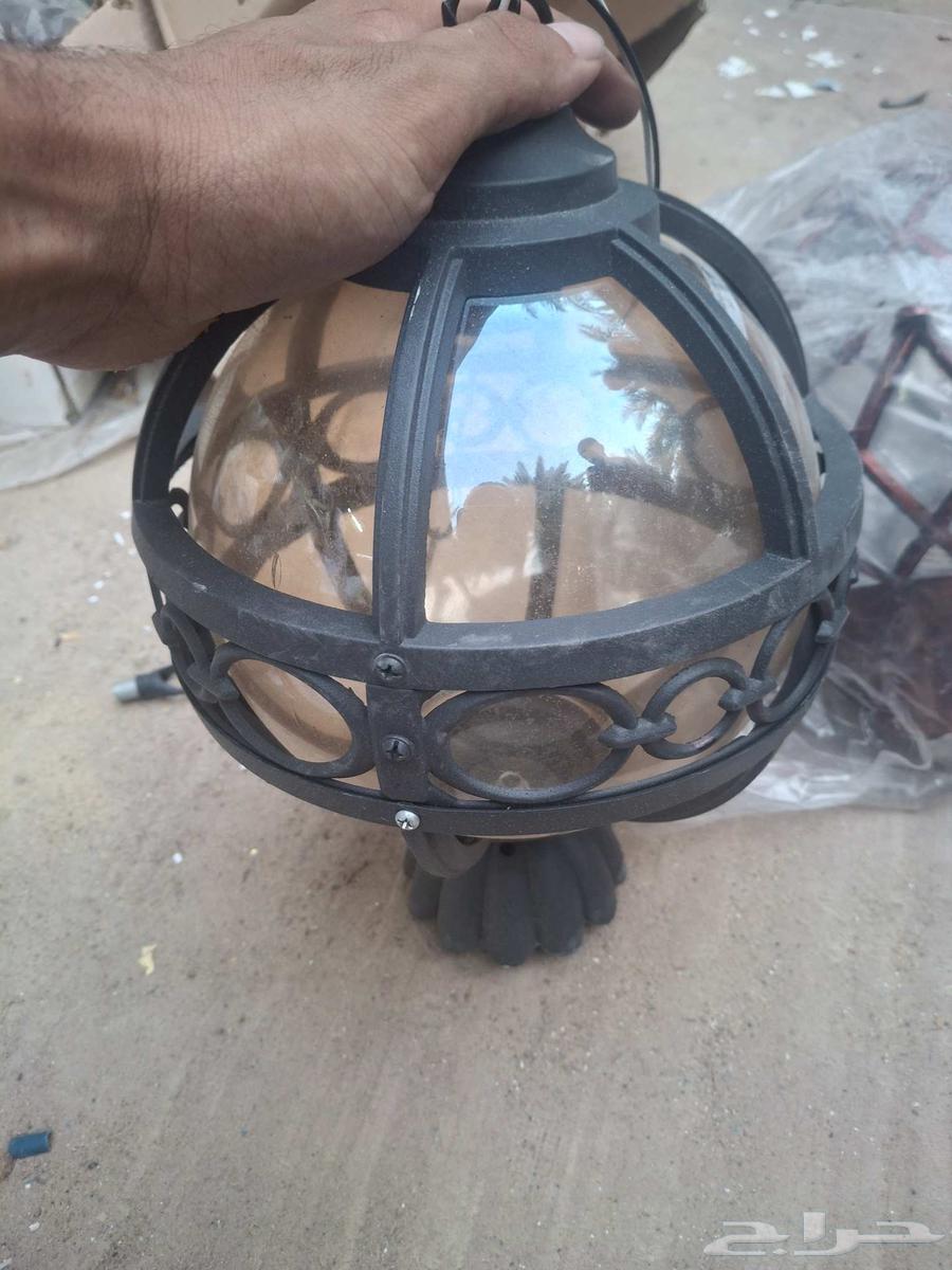 نور للمنزل خرجي بي ثلاث انوع عدد محدود64371774110721112