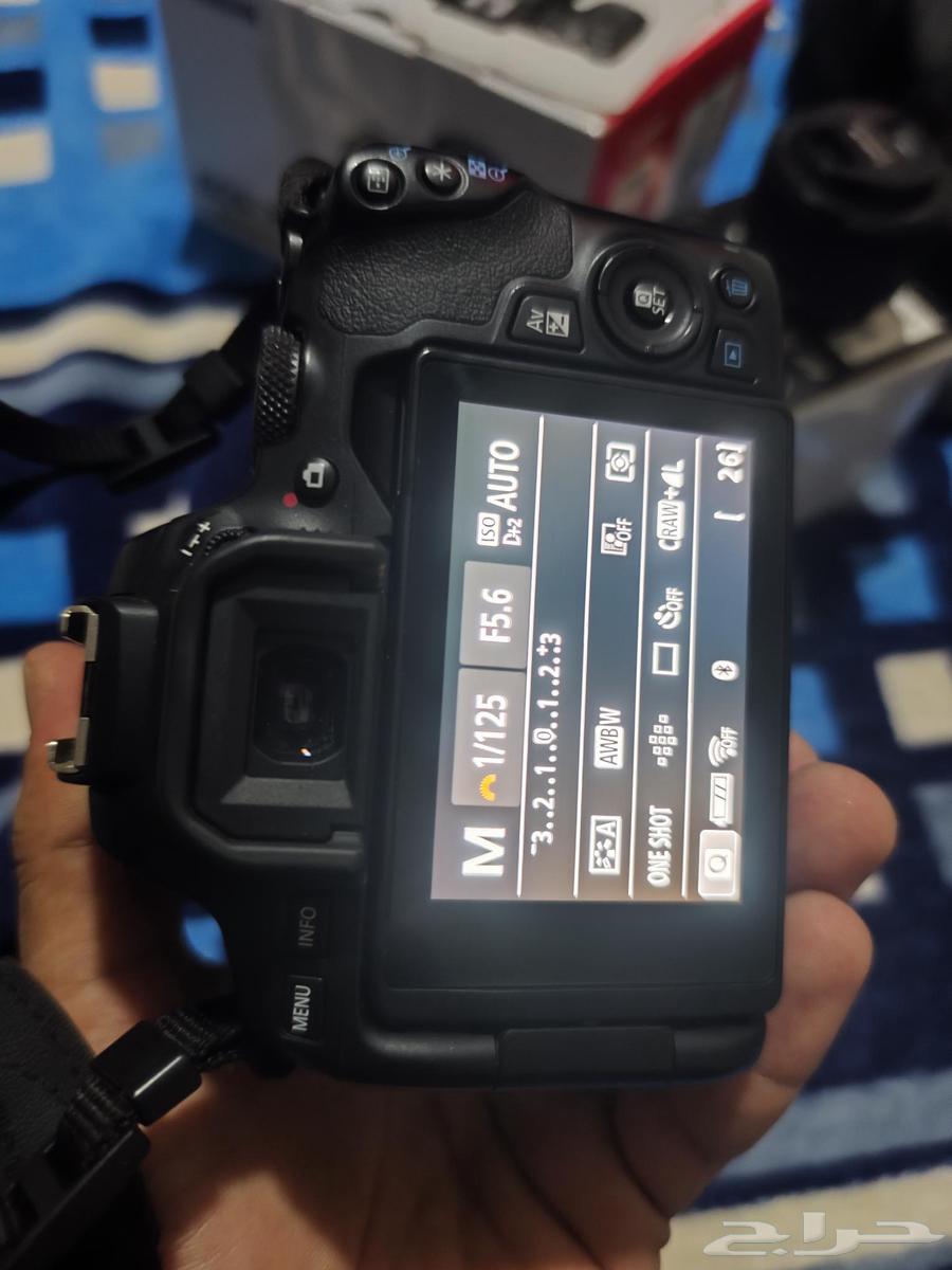 للبيع كاميرا Canon EOS 250D الحالة ممتازة جد ا64372038173825111