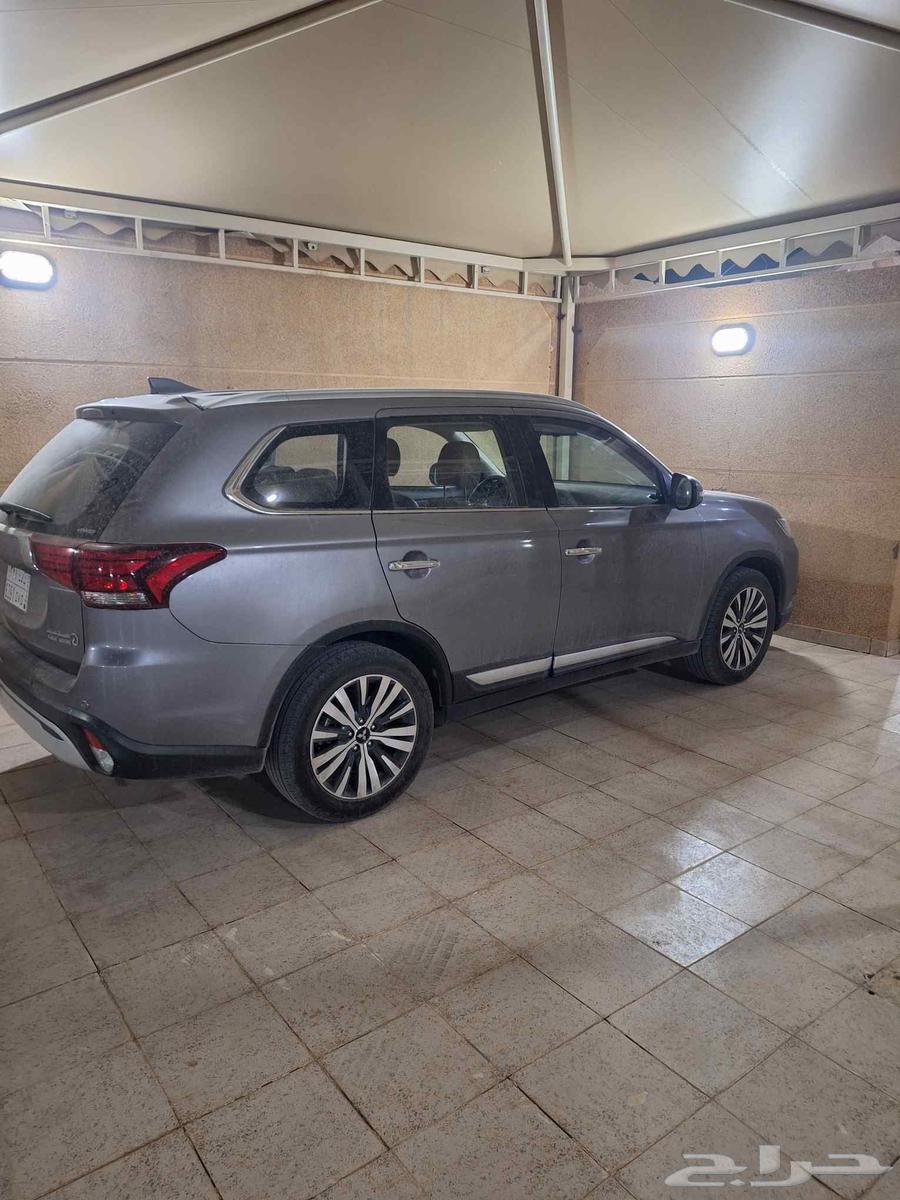 متسوبيشي أو تلاندر 2022 فل64518521837571110