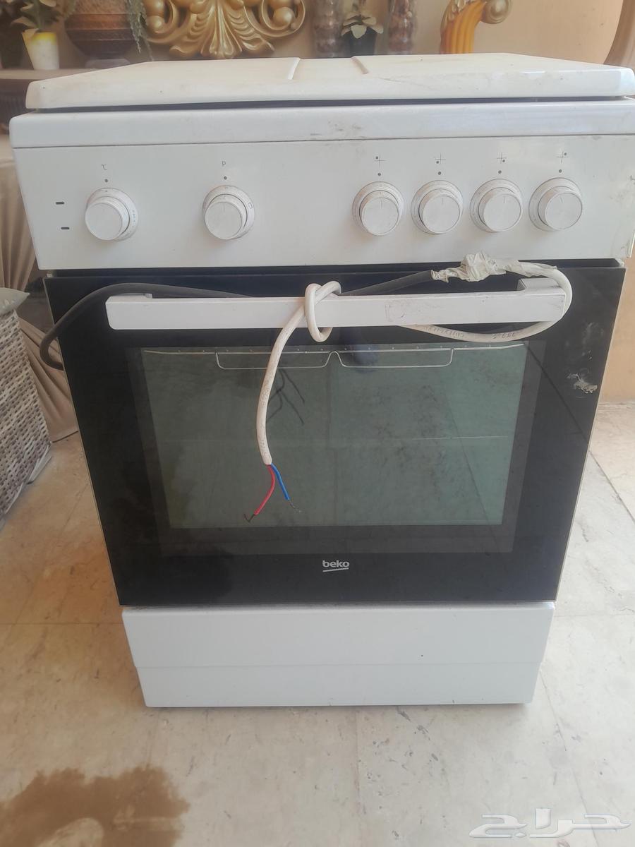 فرن كهربائي 60 60بيكو اربعه عيون حجر اللون ابيض شبه جديد64367187543426110