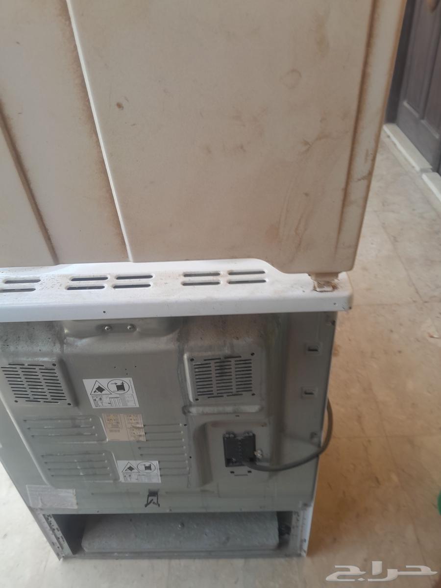 فرن كهربائي 60 60بيكو اربعه عيون حجر اللون ابيض شبه جديد64367187543426113