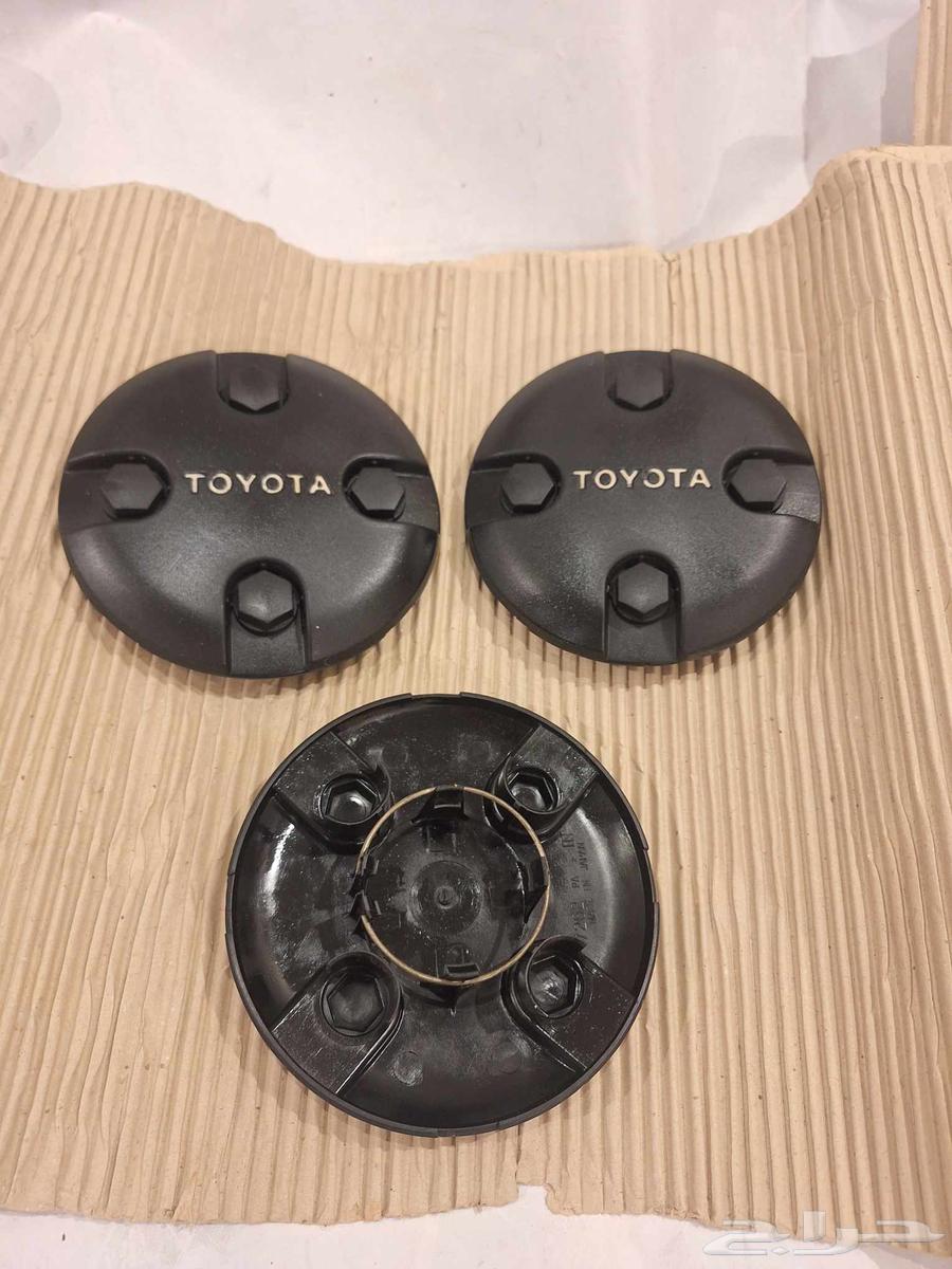 Original Hubcaps, 3 Clean Pieces64518732950659110