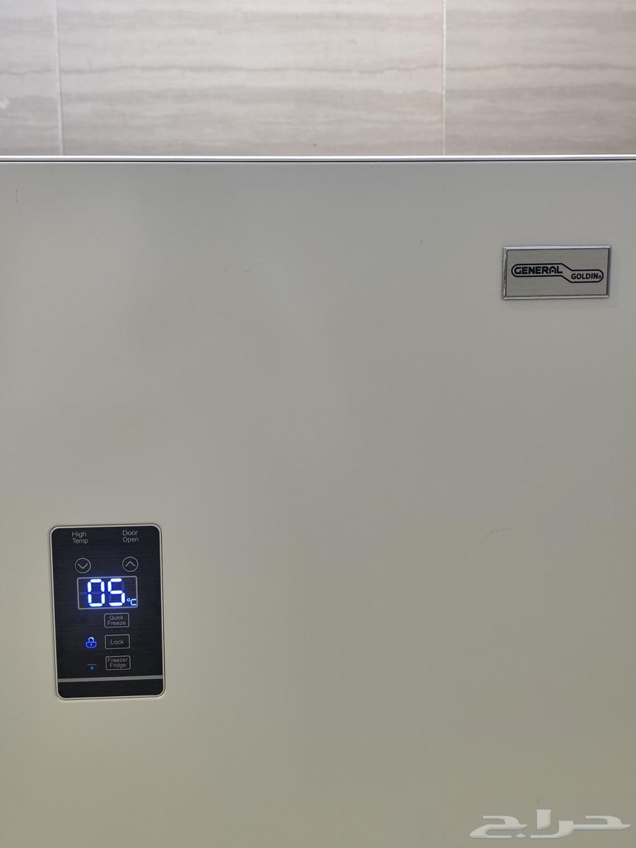 ثلاجة او فريزر للبيع64368090880259110