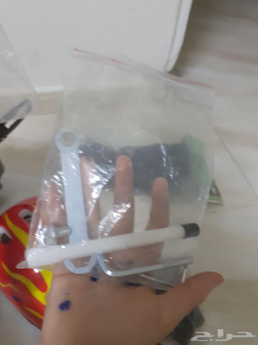 Red Scooter64372726419458112