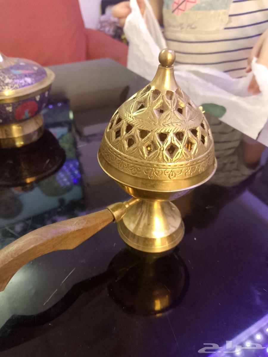 البيع صباب عدد 150سعرهم مبخره 75ريال وصحون 500ريال64369600989057110