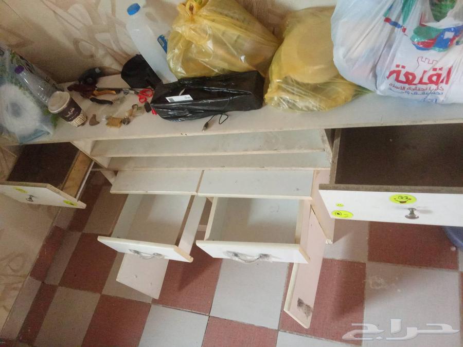 5 kg washing machine, barely used, available with curtain, cabinet, and table64365923783043114