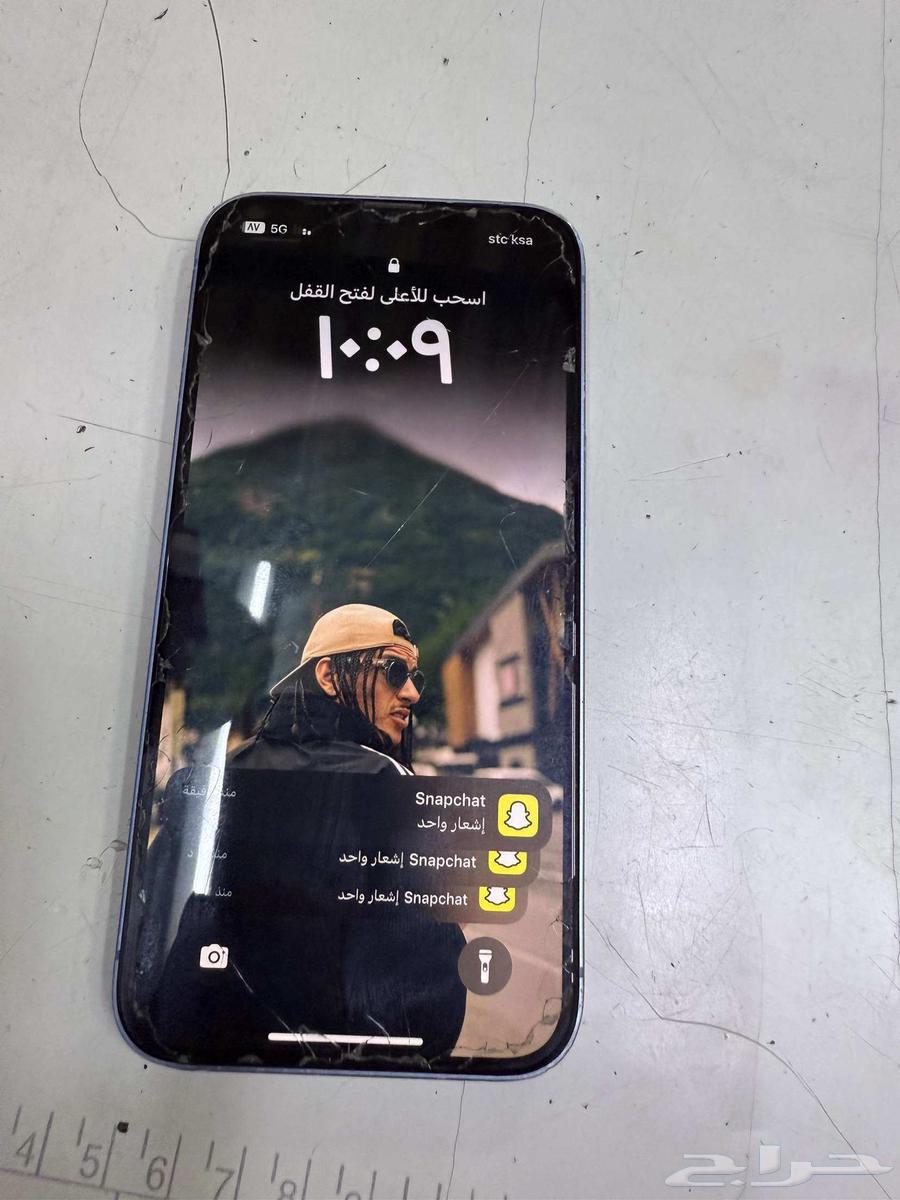 The phone's back is broken but the battery is 86 and 256 for 86 riyals, and64376035225218110