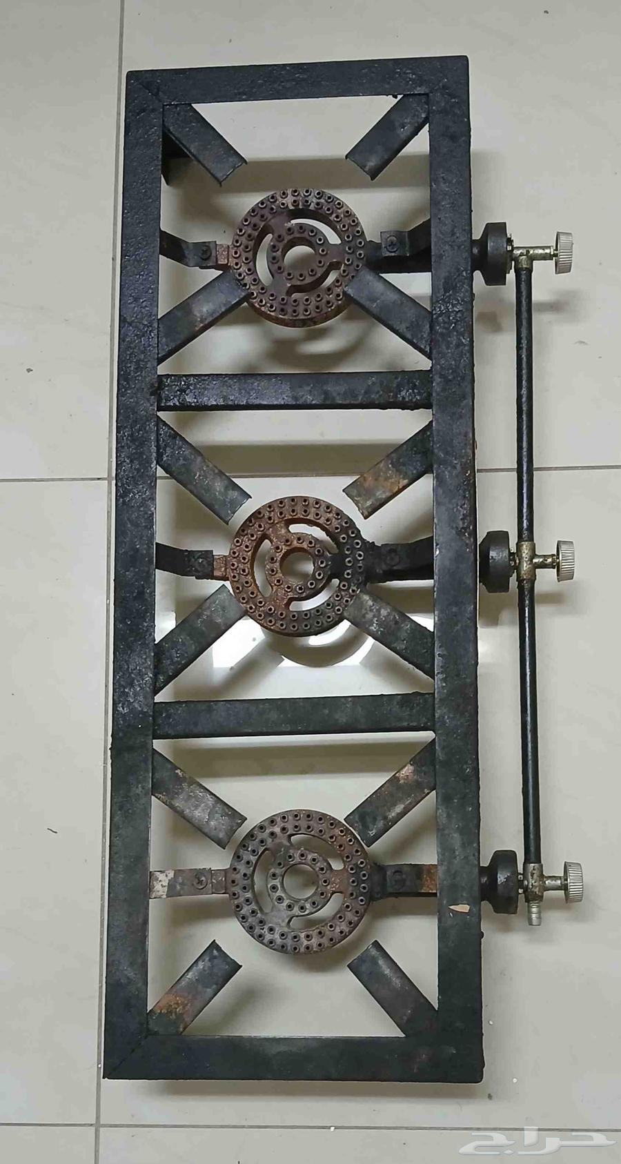 موقد 3 شعلة بحالة جيدة مطلوب 60 ريال64367420456323111