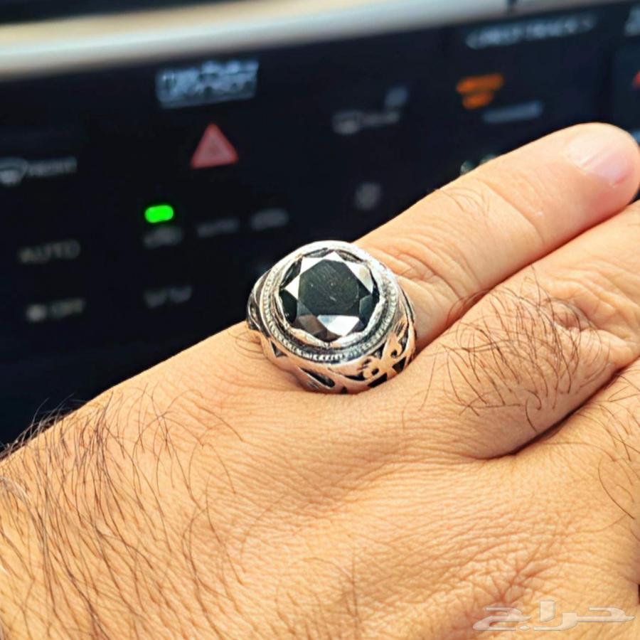للبيع خاتم بحجر موزنايت اسود64364654716162114