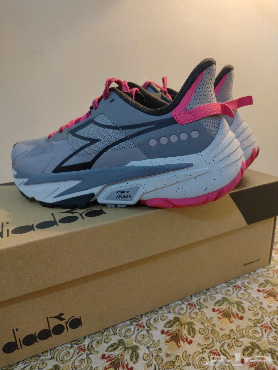 شوز ديادورا الإيطالي نسائي مقاس 39 أصلي جديد64376796254593112