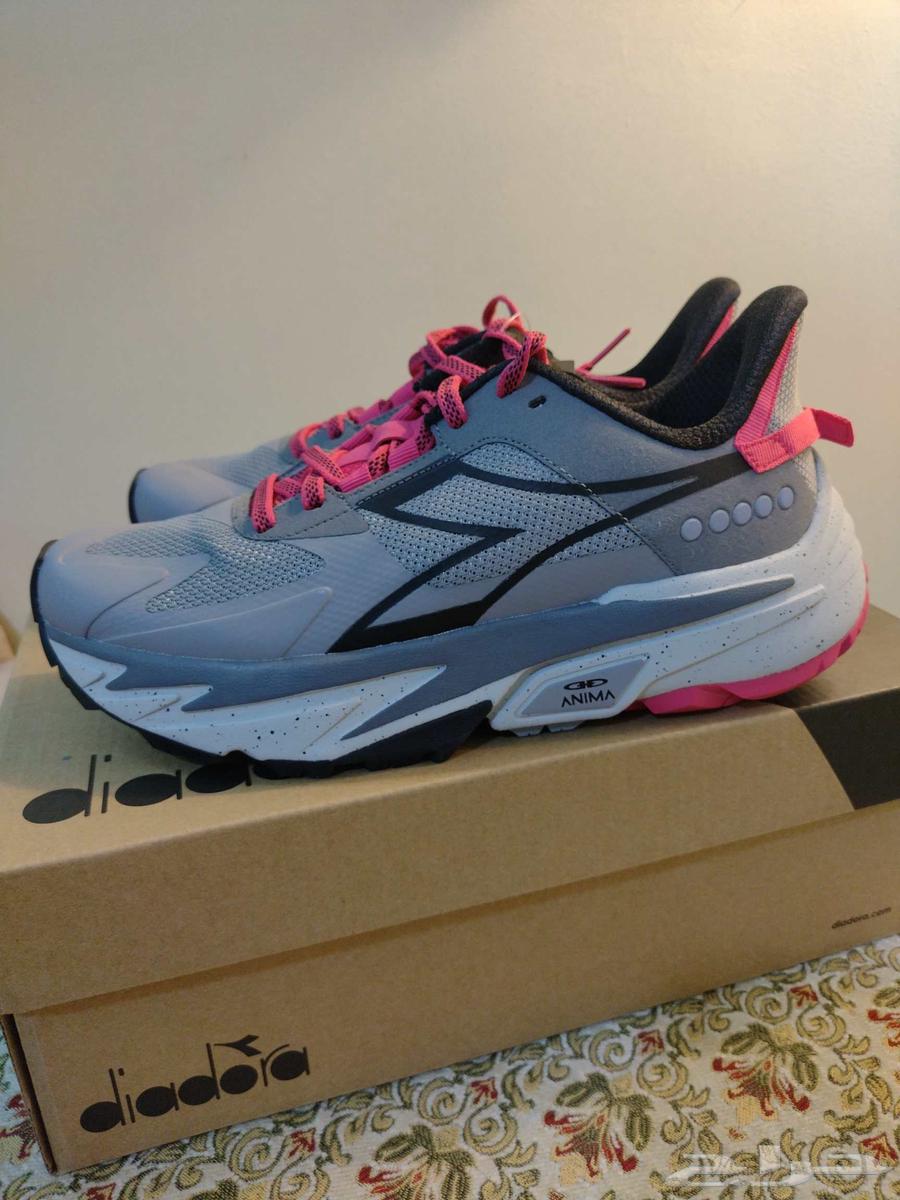 شوز ديادورا الإيطالي نسائي مقاس 39 أصلي جديد64376796254593110