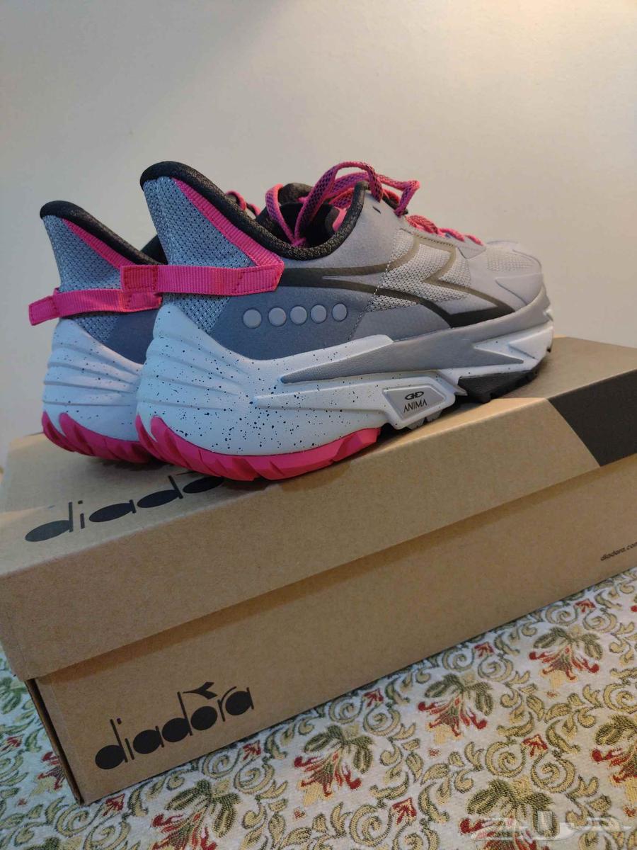 شوز ديادورا الإيطالي نسائي مقاس 39 أصلي جديد64376796254593114