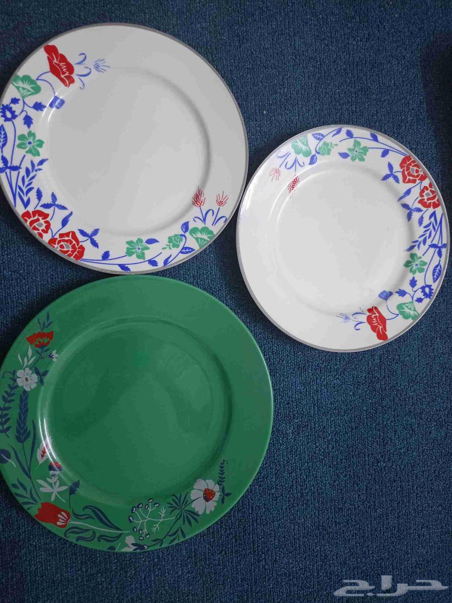 اطباق بورسلان مستعملة ماركة راس الخيمة بحالة ممتازة مستخدمة64370683920257111