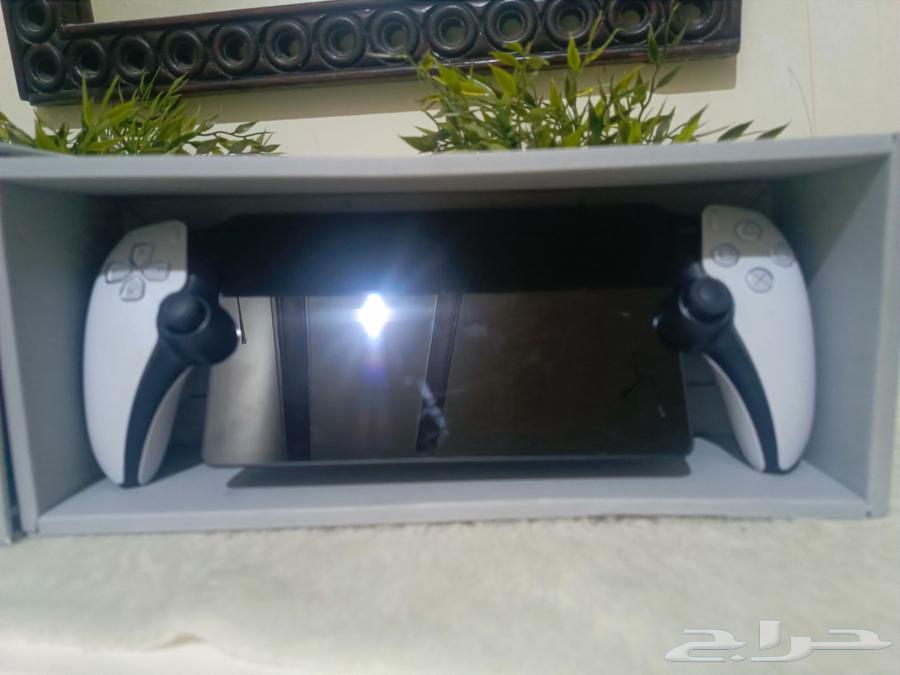 Portable PlayStation device, lightly used64367566636802113