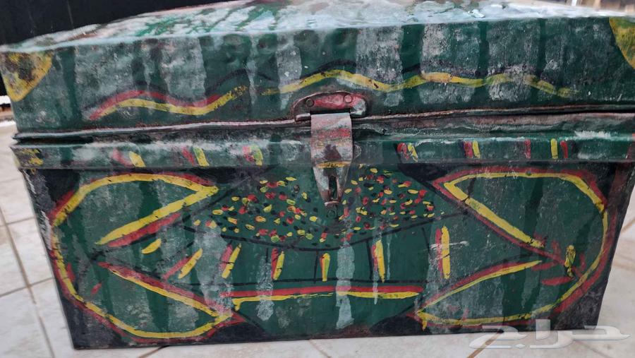 صندوق حديد انتيكا اثري وشنطة سفر انتيكا قديمة أثرية64372915727235111