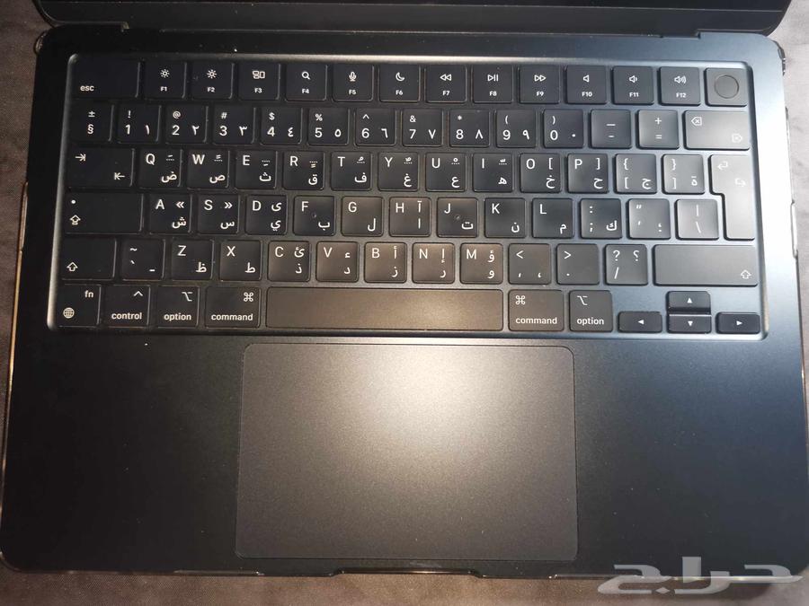 ماك بوك اير M2 ( يحتاج انعاش )64374408243459112