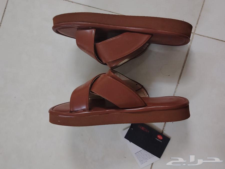 Sandals for the thobe size forty, very comfortable, bought for 45 and I want 3064374627096195111