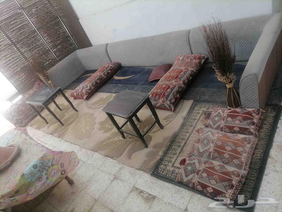 Council for sale with carpet, tables, and all its items64367610585474111