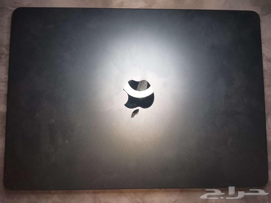 ماك بوك اير M2 ( يحتاج انعاش )64374408243459111