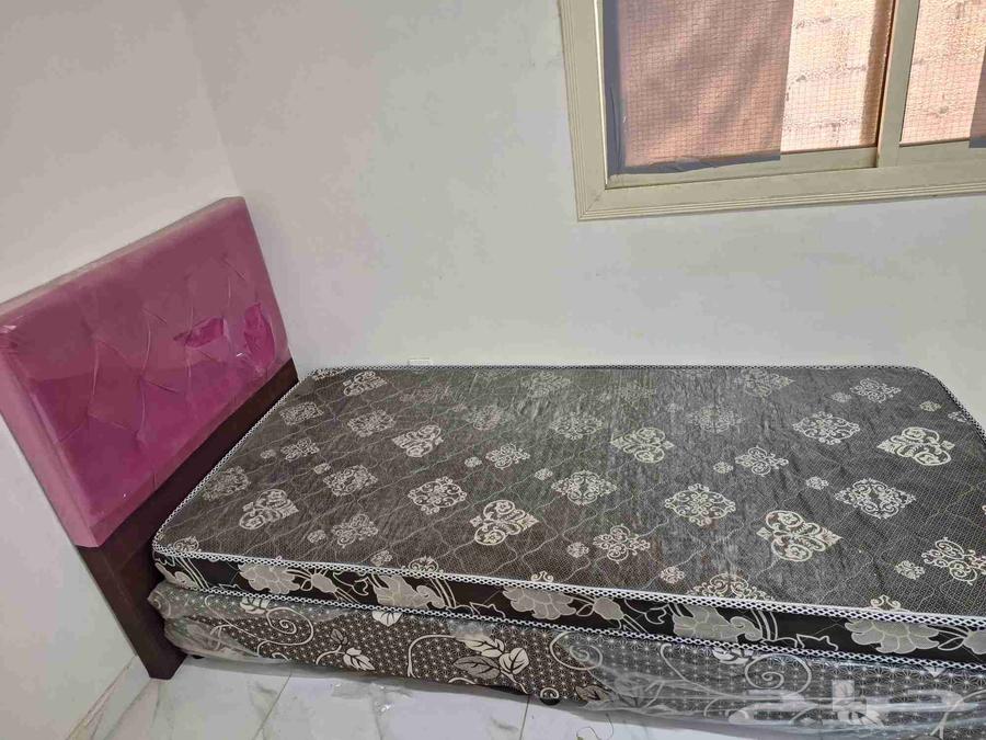 Single bed in excellent condition64373507272707111