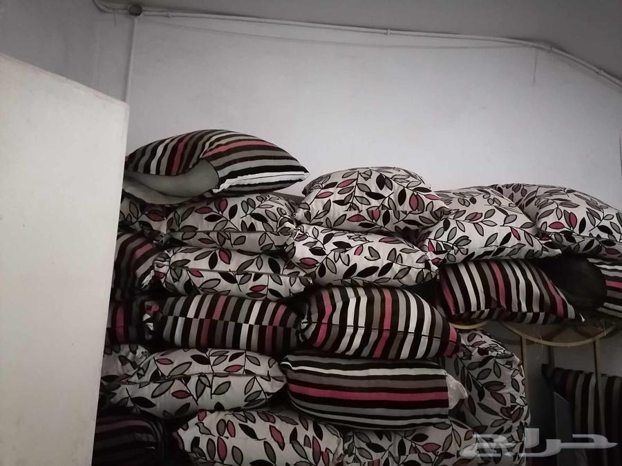 مساند للبيع شبه جديد السعر 120ريال64376035274498110