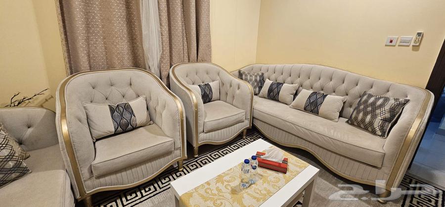 كنبة 12 مقعد بحالة ممتازة64369024922371110