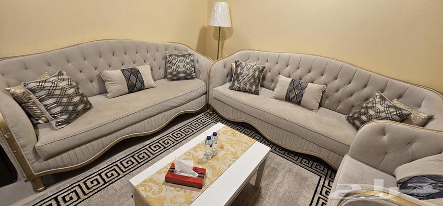 كنبة 12 مقعد بحالة ممتازة64369024922371113