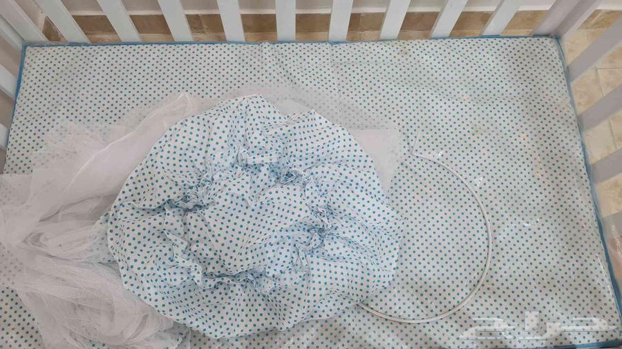 سرير اطفال شبه جديد64370453447810111