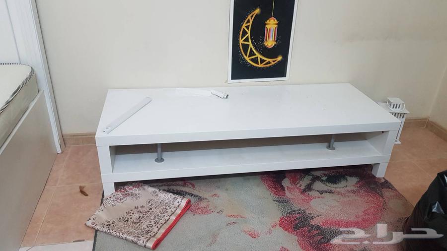 طاولة تلفزيون من ايكيا64371759437570112