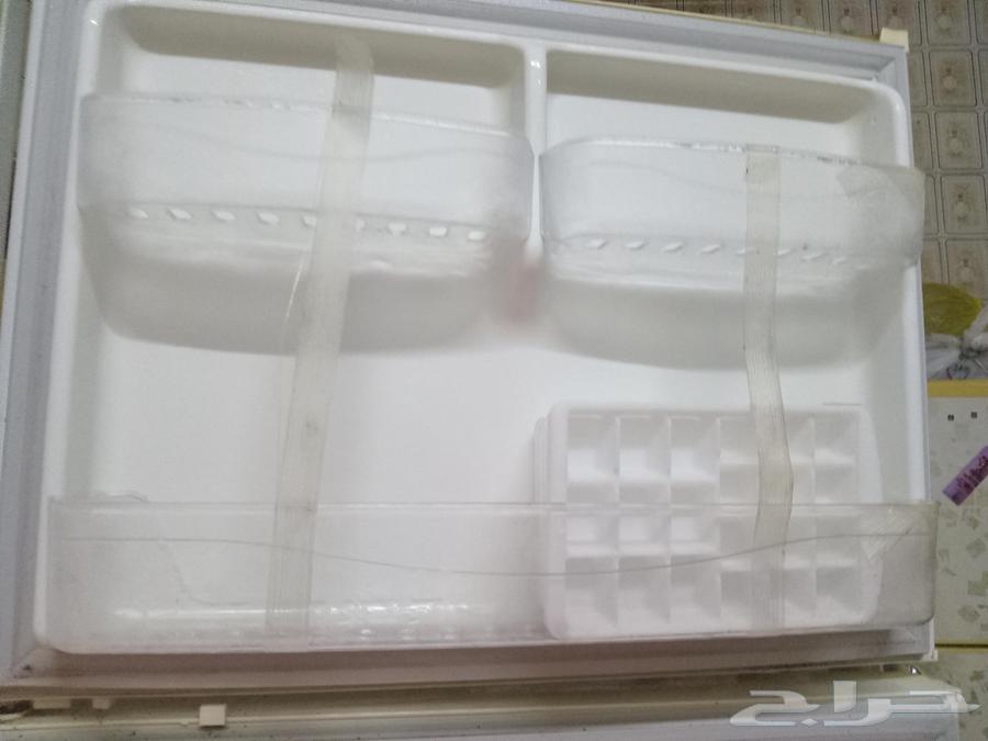 للبيع فريزر وثلاجه بحاله ممتازه جدا64375528022274114