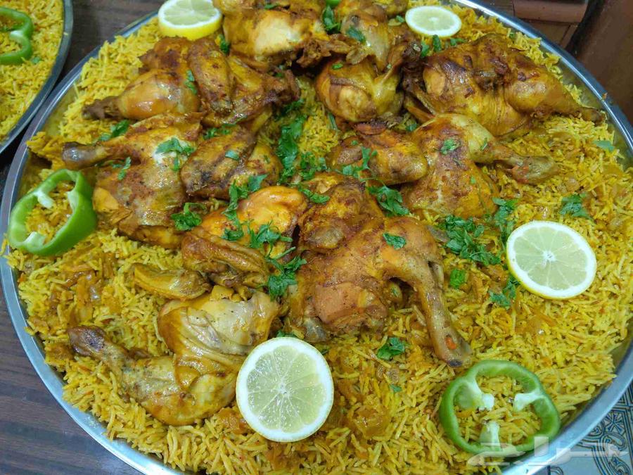 Assorted casseroles and trays for Friday64368571834243112