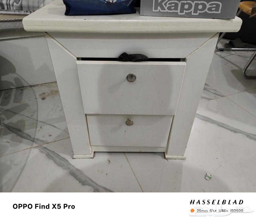 دولاب ثلاثة درفة وسط و سرير كبير 2 متر صناعة وطنية ب500 ريال64371350186882112