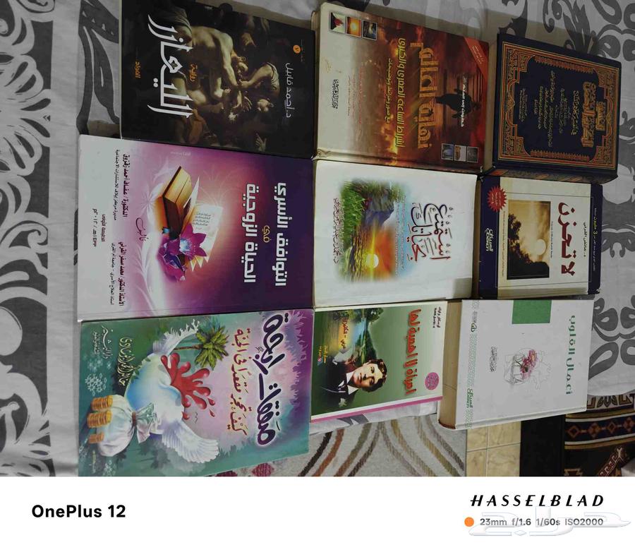 كتب مستعملة بحالة جيدة للبيع64376185240066112