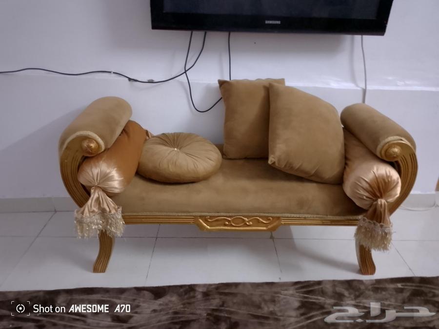 Golden 4-piece small sofa set with one smaller piece as shown in the picture 3 large64372214834049112