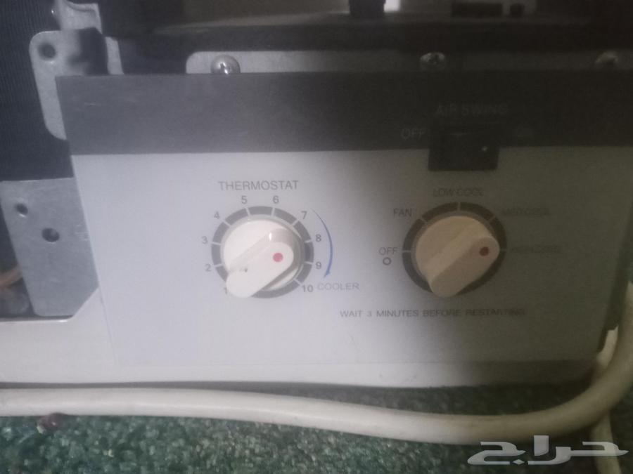 مكيف للبيع 700 ريال64369645321473110
