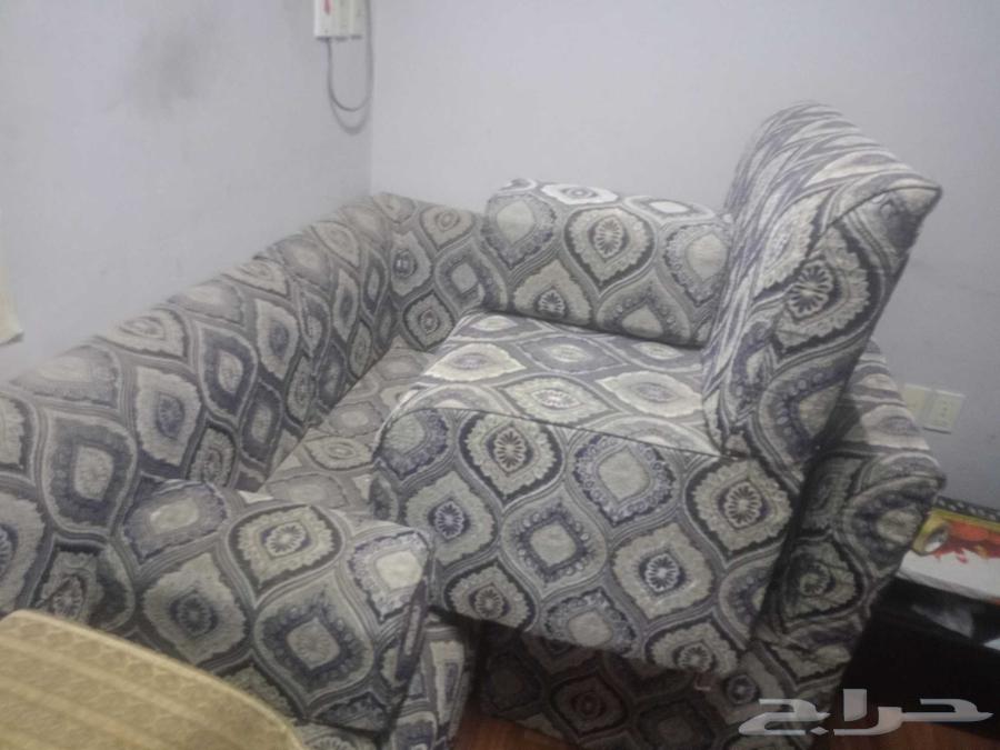 A set consisting of 5 chairs and a table for sale64375200721409111