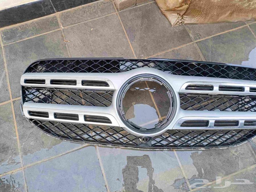 جزء من مرسيدس جي إل إكس 450.64371335786497111