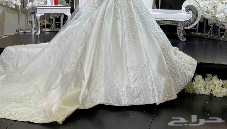 فستان زفاف أبيض64376392567171110