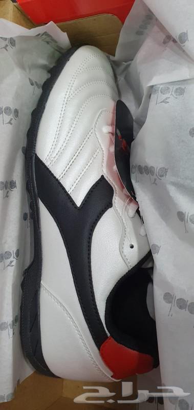 احذية كورة قدم من ديادورا64372331399554112